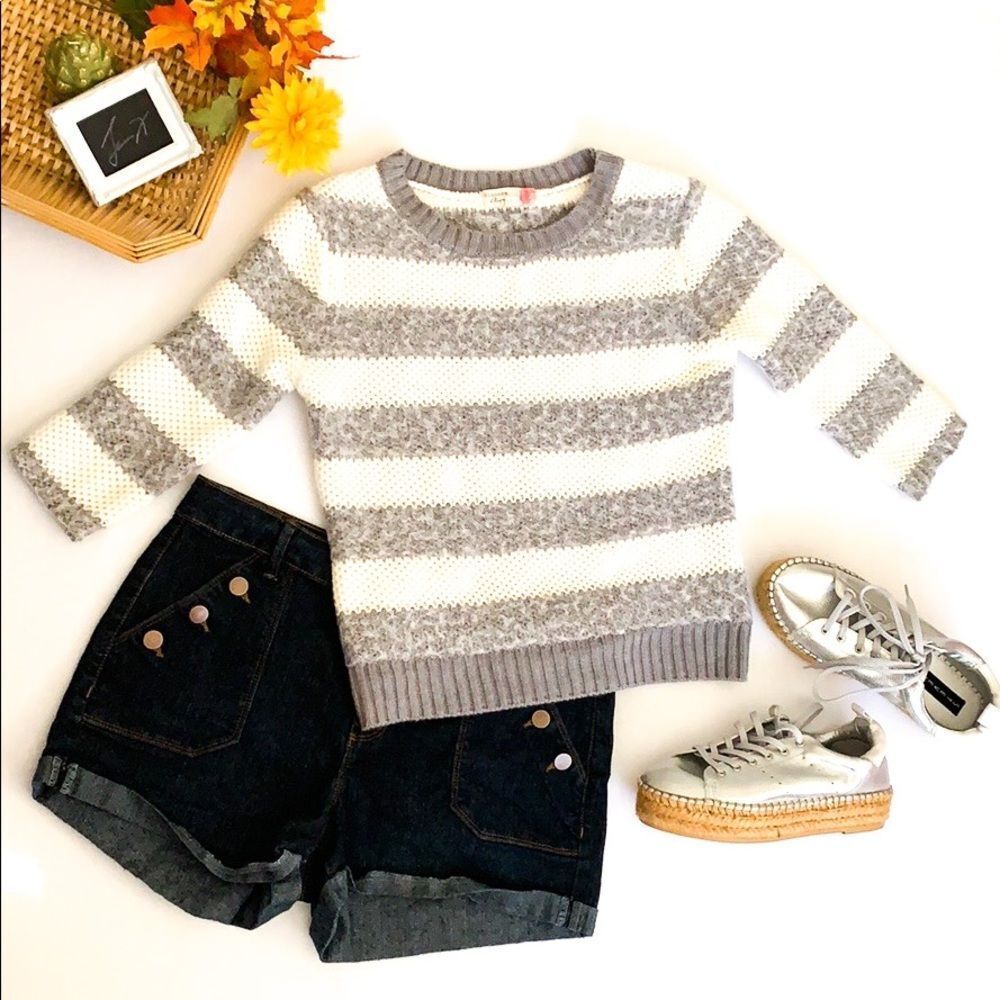 Blossom & Clover 3/4 Sleeve Gray Striped Pullover Sweater Size XS Knit
